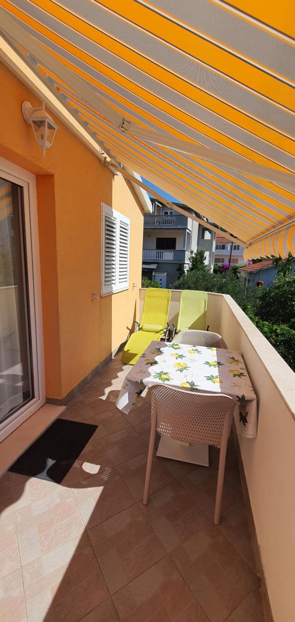 Apartments Anka Vinisce Bagian luar foto
