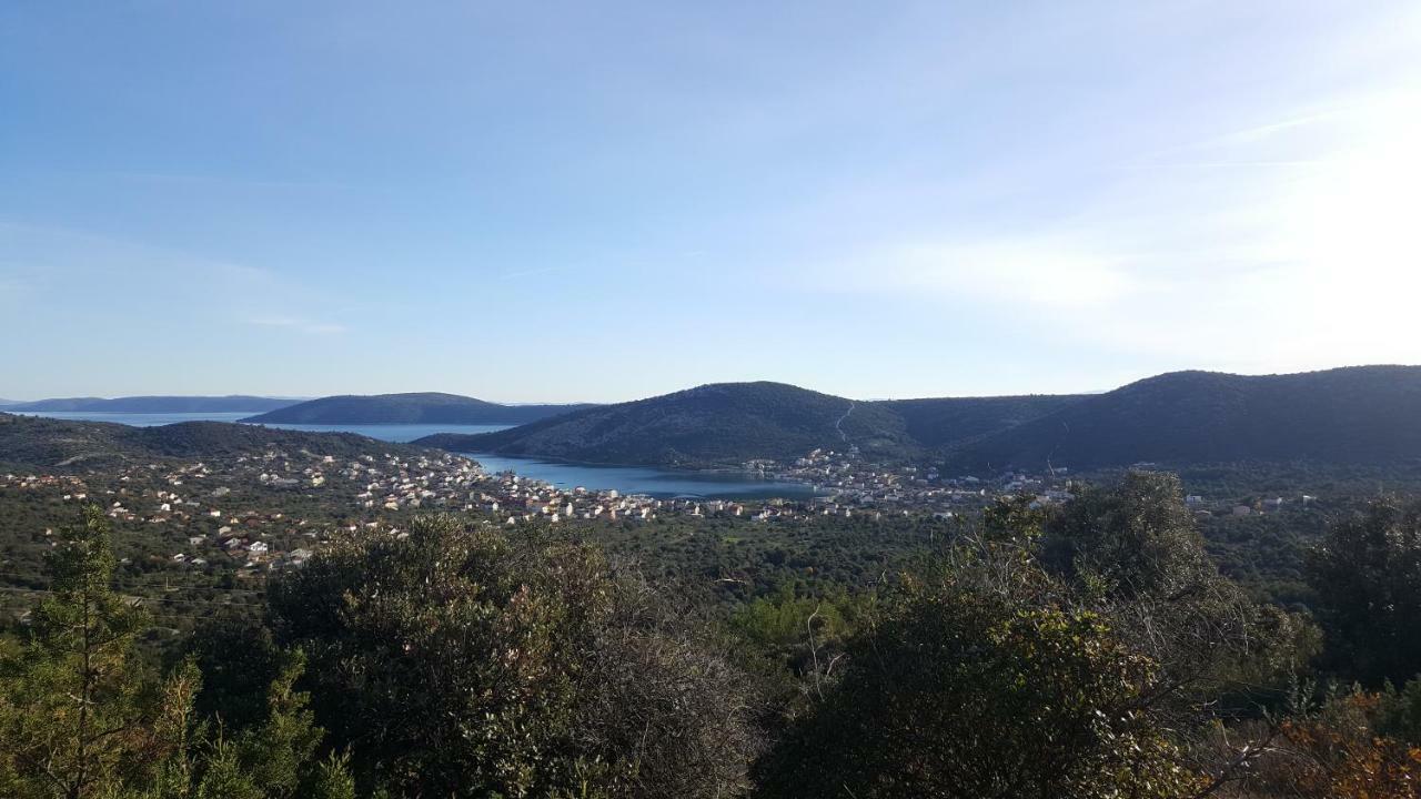 Apartments Anka Vinisce Bagian luar foto